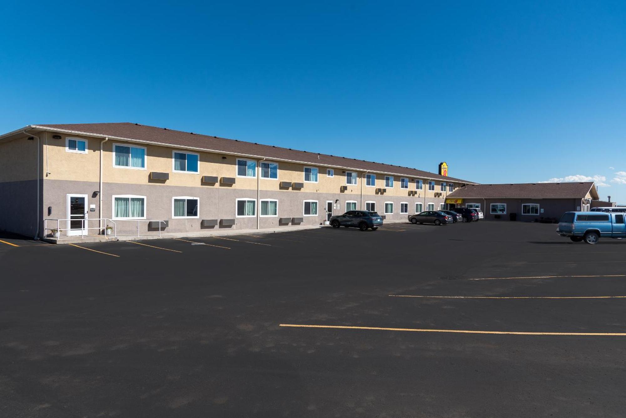 Super 8 By Wyndham Alamosa Motel Exterior photo