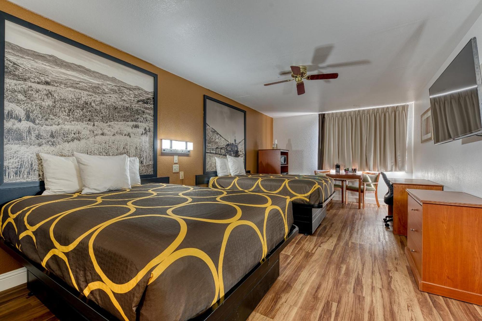 Super 8 By Wyndham Alamosa Motel Room photo