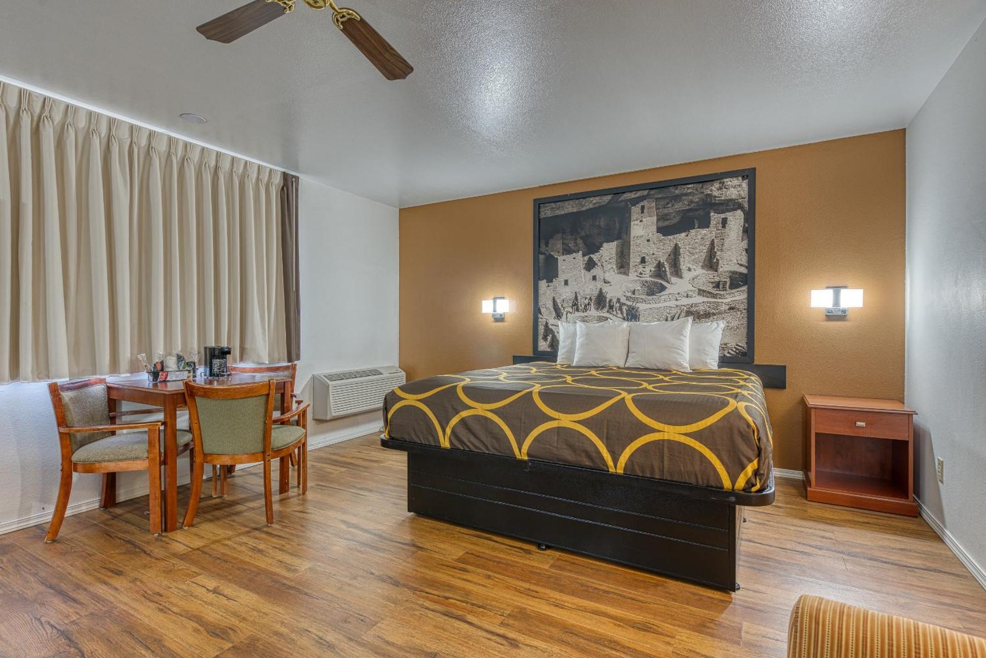 Super 8 By Wyndham Alamosa Motel Room photo