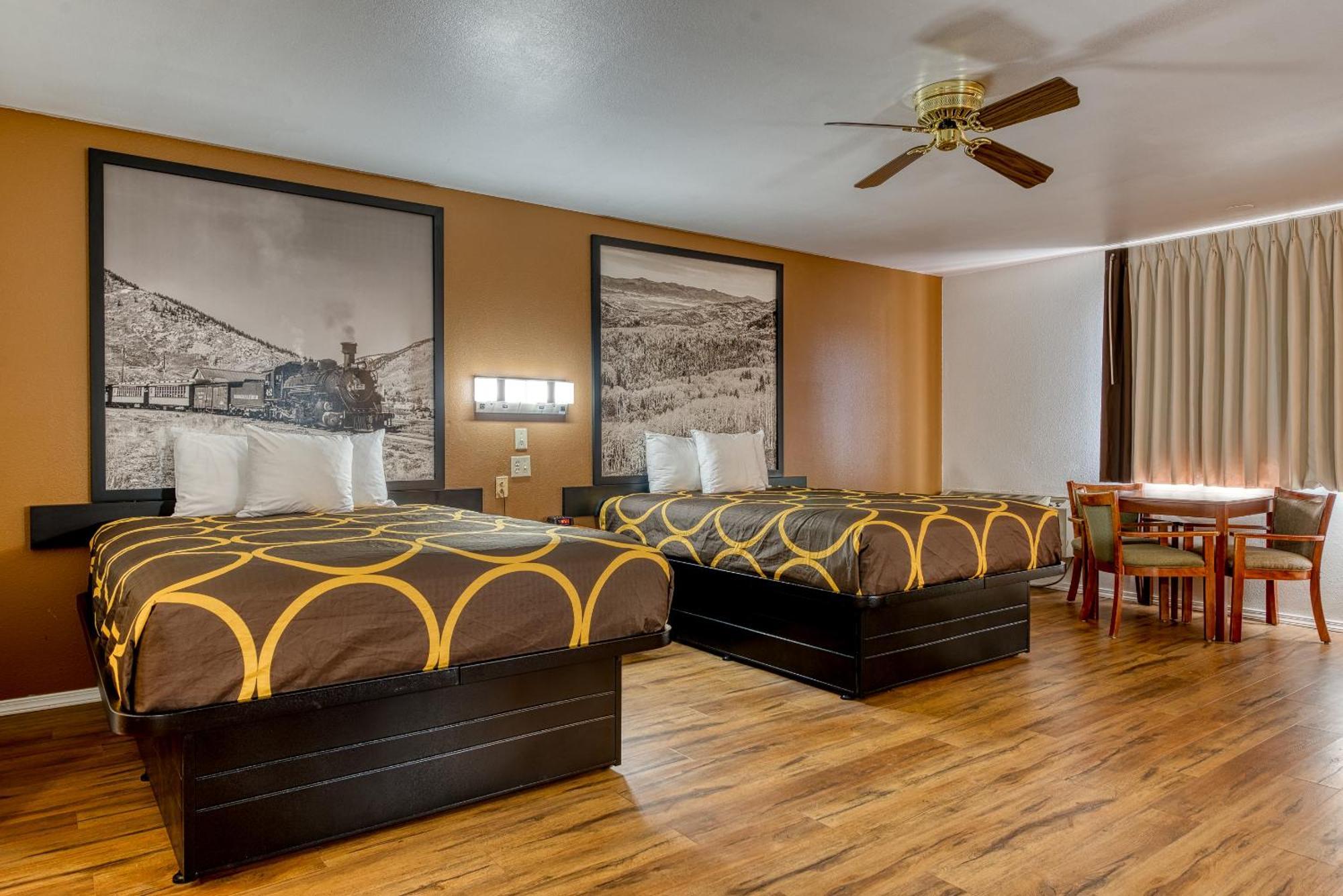 Super 8 By Wyndham Alamosa Motel Room photo